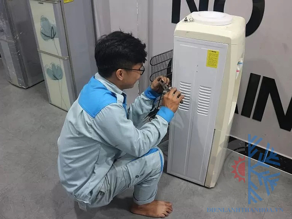Sửa cây nước nóng lạnh tại Thanh Hóa